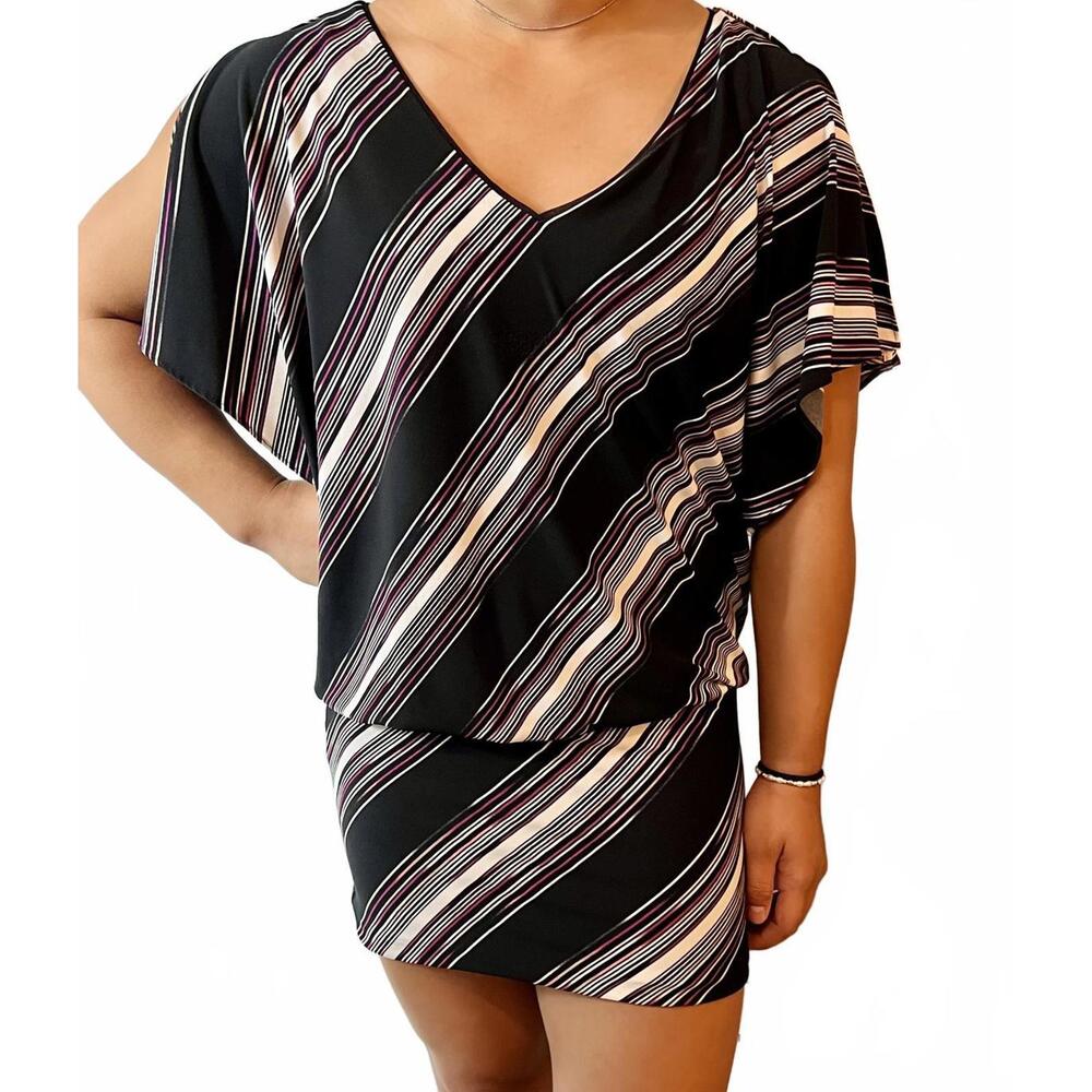 Super Sexy + Chic Black And White-Mini Dress. Size Small